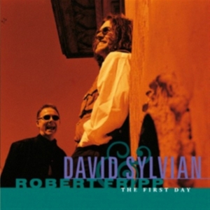Sylvian/Fripp - First Day in der Gruppe Minishops / Summers Fripp bei Bengans Skivbutik AB (1060749)