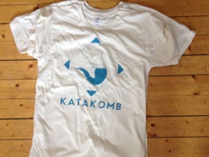 Katakomb - Katakomb T-Shirt X-Large in der Gruppe Merchandise bei Bengans Skivbutik AB (1112640)