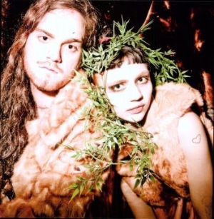 Grimes And D'eon - Darkbloom (Reissue) in der Gruppe Minishops / Grimes bei Bengans Skivbutik AB (1188889)