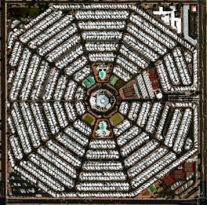 Modest Mouse - Strangers To.. -Digi- in der Gruppe CD bei Bengans Skivbutik AB (1190558)