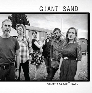 Giant Sand - Heartbreak Pass in der Gruppe VINYL bei Bengans Skivbutik AB (1289001)