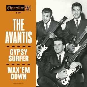 Avantis The - Gypsy Surfer / Wax 'Em Down (Blue V in der Gruppe UNSERE TIPPS / Klassiska lablar / Sundazed / Sundazed Vinyl bei Bengans Skivbutik AB (1876431)