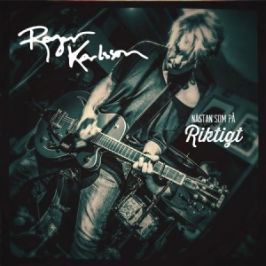 Karlsson Roger - Nästan Som På Riktigt in der Gruppe VINYL bei Bengans Skivbutik AB (2074119)