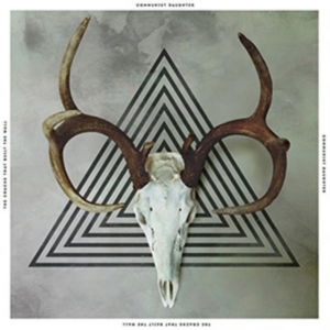 Communist Daughter - Cracks That Built The Wall in der Gruppe CD bei Bengans Skivbutik AB (2103214)