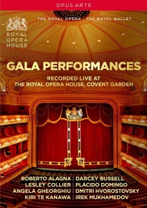 Placido Domingo Dmitri Hvorostovsk - Gala Performances (2 Dvd) in der Gruppe DVD & BLU-RAY bei Bengans Skivbutik AB (2397036)