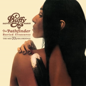 Buffy Sainte-Marie - Pathfinder: Buried Treasur in der Gruppe CD bei Bengans Skivbutik AB (2414228)