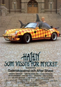Film - Hajen Som Visste För Mycket Dvd in der Gruppe DVD & BLU-RAY bei Bengans Skivbutik AB (2424724)
