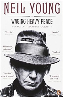 Neil Young - Waging Heavy Peace. His Acclaimed Autobiography in der Gruppe UNSERE TIPPS / Musikbücher bei Bengans Skivbutik AB (2474330)