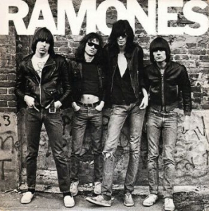 Ramones - Ramones (Remastered Vinyl) in der Gruppe VINYL bei Bengans Skivbutik AB (3029840)