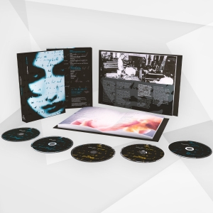 Marillion - Brave (Ltd. 4Cd/1Bluray Box) in der Gruppe MUSIK / Musik Blu-Ray / Rock bei Bengans Skivbutik AB (3065711)