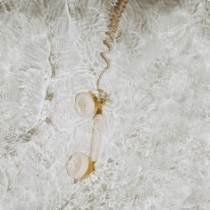 Fade - Fall In Love in der Gruppe CD bei Bengans Skivbutik AB (3307653)