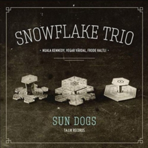 Snowflake Trio - Sun Dogs in der Gruppe CD bei Bengans Skivbutik AB (3498313)