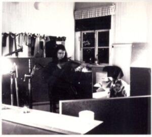 Thisell - Ii (Vinyl) in der Gruppe Övrigt /  bei Bengans Skivbutik AB (3529708)