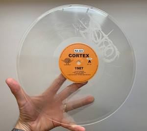 Cortex - 1987 Clear Vinyl Bengans Edition Numbere in der Gruppe Minishops / Cortex bei Bengans Skivbutik AB (3563772)