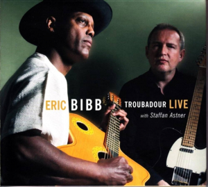 Eric Bibb - Troubador Live in der Gruppe Minishops / Eric Bibb bei Bengans Skivbutik AB (3723088)