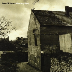 East Of Venus - Memory Box in der Gruppe CD / Pop-Rock bei Bengans Skivbutik AB (3900372)