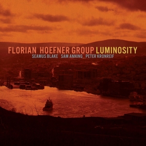 Florian Hofner - Luminosity in der Gruppe CD / Jazz bei Bengans Skivbutik AB (3920665)