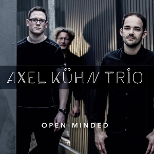 Axel -Trio- Kuhn - Open-Minded in der Gruppe CD / Jazz bei Bengans Skivbutik AB (3931053)