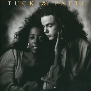 Tuck & Patti - Love Warriors in der Gruppe CD / Jazz bei Bengans Skivbutik AB (3931368)