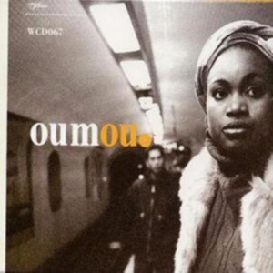 Oumou Sangaré - Oumou in der Gruppe CD / Elektroniskt,Pop-Rock,World Music bei Bengans Skivbutik AB (3981868)