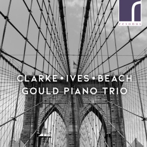 Clarke Jeremiah Ives Charles Be - Piano Trios in der Gruppe Externt_Lager / Naxoslager bei Bengans Skivbutik AB (3986317)
