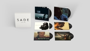 Sade - This Far in der Gruppe Minishops / Sade bei Bengans Skivbutik AB (3996588)