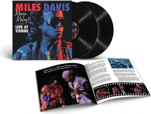 MILES DAVIS - MERCI MILES! LIVE AT VIENNE (V in der Gruppe Minishops / Miles Davis bei Bengans Skivbutik AB (4011062)