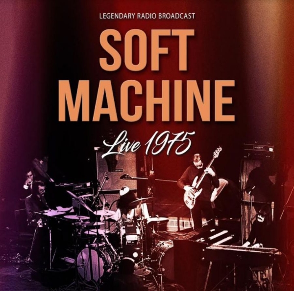Soft Machine - Live 1975 in der Gruppe CD / Bestseller bei Bengans Skivbutik AB (4065193)