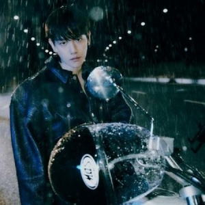 Baek hyun - [PhotoBook Ver.] BAEK HYUN - 3th Mini [Bambi] (Random Ver.) in der Gruppe CD bei Bengans Skivbutik AB (4083387)