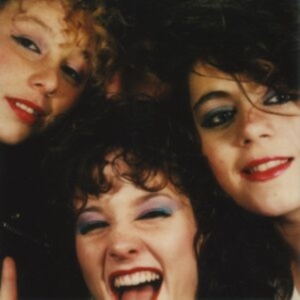 Kids On A Crime Spree - Fall In Love Not In Line (Black Ins in der Gruppe VINYL / Pop-Rock bei Bengans Skivbutik AB (4101537)