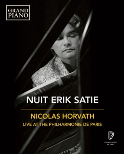 Satie Erik - Nuit Erik Satie (Bluray) in der Gruppe MUSIK / Musik Blu-Ray / Klassiskt bei Bengans Skivbutik AB (4112862)