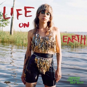 Hurray For The Riff Raff - Life On Earth in der Gruppe CD bei Bengans Skivbutik AB (4117855)