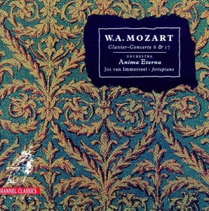 Mozart W A - Piano Concertos 6 & 17 in der Gruppe Externt_Lager / Naxoslager bei Bengans Skivbutik AB (4125015)