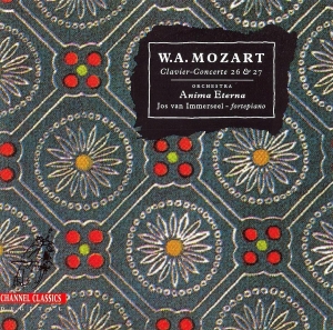 Mozart W A - Piano Concertos 26 & 27 in der Gruppe Externt_Lager / Naxoslager bei Bengans Skivbutik AB (4125020)