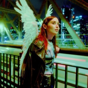 Hatchie - Giving The World Away in der Gruppe VINYL / Pop-Rock bei Bengans Skivbutik AB (4127551)