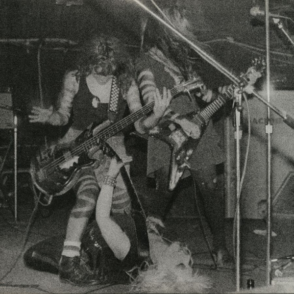 L7 - L7 (Re-Issue) in der Gruppe VINYL / Bestseller bei Bengans Skivbutik AB (4180985)