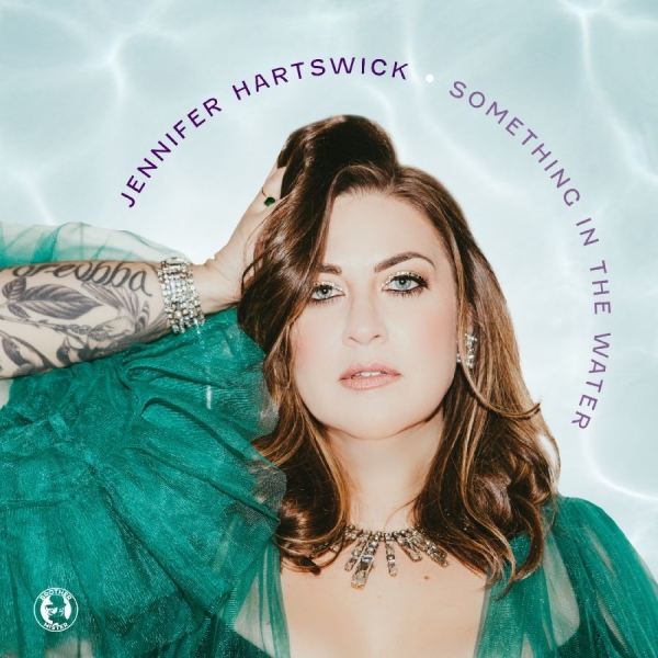 Hartswick Jennifer - Something In The Water in der Gruppe CD / Bestseller bei Bengans Skivbutik AB (4184636)
