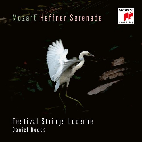 Festival Strings Lucerne & Daniel Dodds - Mozart: Haffner-Serenade Kv 250 & Marsch Kv 249 in der Gruppe CD / Klassiskt bei Bengans Skivbutik AB (4186733)