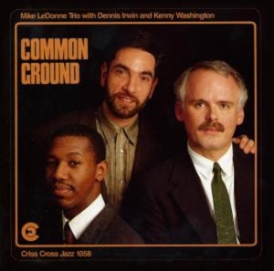 Ledonne Mike -Trio- - Common Ground in der Gruppe CD / Jazz,Övrigt bei Bengans Skivbutik AB (4211706)