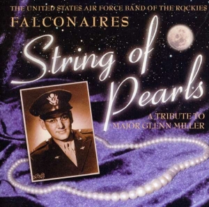 U S Air Force Band - String Of Pearls in der Gruppe CD / Jazz bei Bengans Skivbutik AB (4219357)