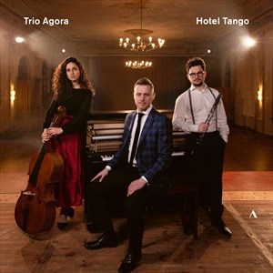Trio Agora - Hotel Tango in der Gruppe Externt_Lager / Naxoslager bei Bengans Skivbutik AB (4258461)