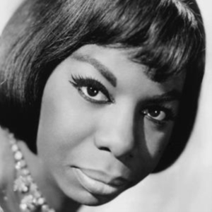 Simone Nina - The Best Of Nina Simone (Coloured) in der Gruppe VINYL / Jazz,Pop-Rock bei Bengans Skivbutik AB (4312991)