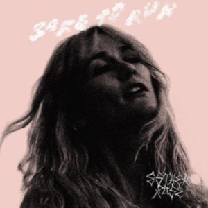 Rose Esther - Safe To Run (Glacial Blue Vinyl) in der Gruppe Övrigt /  bei Bengans Skivbutik AB (4316444)