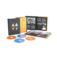 Marillion - Seasons End (Dlx 3CD + Bluray) in der Gruppe MUSIK / CD+Blu-ray / Pop-Rock bei Bengans Skivbutik AB (4342679)