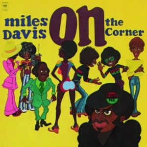 Miles Davis - On The Corner in der Gruppe UNSERE TIPPS / Klassiska lablar / Music On Vinyl bei Bengans Skivbutik AB (482173)