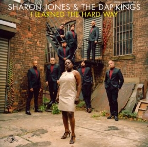 Jones Sharon & The Dap-Kings - I Learned The Hard Way Lp in der Gruppe VINYL / Pop-Rock,RnB-Soul bei Bengans Skivbutik AB (493099)