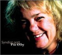 Olby Pia - Syndigt Gott in der Gruppe CD bei Bengans Skivbutik AB (521648)