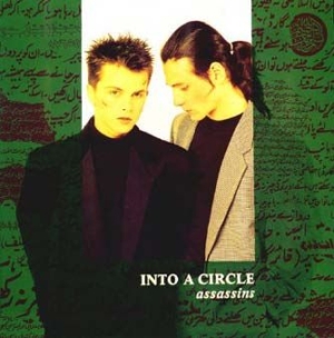 Into A Circle - Assassins in der Gruppe CD bei Bengans Skivbutik AB (526136)