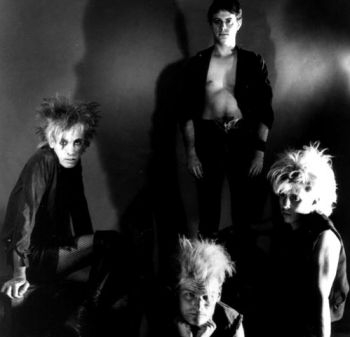Charge - Perfection Plus - Best Of Charge in der Gruppe CD / Rock bei Bengans Skivbutik AB (526192)