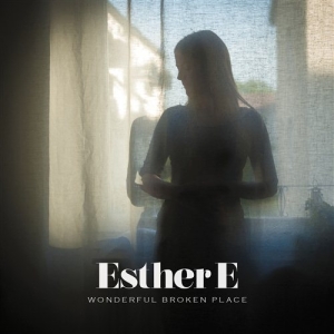 Esther E - Wonderful Broken Place in der Gruppe CD bei Bengans Skivbutik AB (532622)